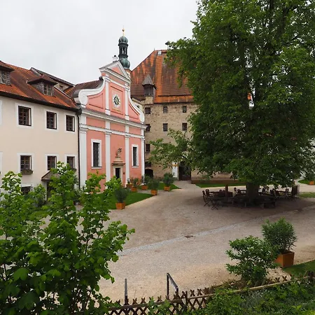 Burgvier In Der Burg Apartmán *